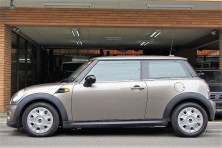 H24 BMW MINI ワン ブラウン ATサムネイル