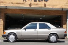 H1 メルセデス190E2.6 5速MT 生産台数2000台サムネイル